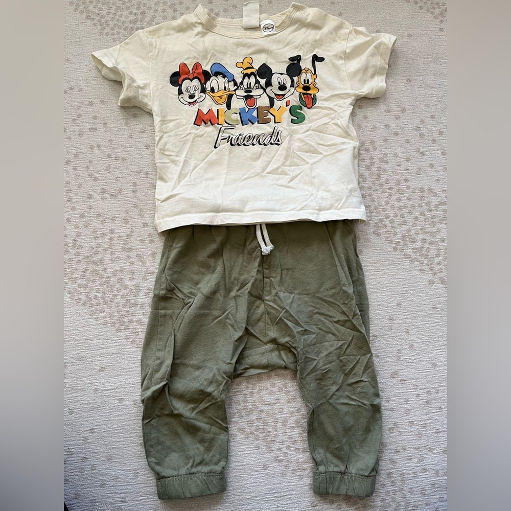H&M Disney Set - Picture 1 of 10